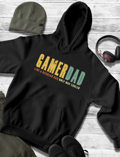 2020-11-Men-Hoodie-Gamer-Dad-Retro-Like-A-Regular-Dad-Father-s-Day-mockup3-black.jpg