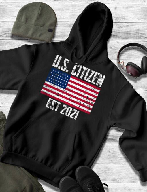 2021-03-Men-Hoodie-New-US-Citizen-Est-2021-American-Immigrant-Citizenship-mockup3-black.jpg